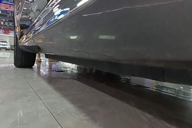 Used CHANGAN OSHAN Z6 New Energy 2023 ZhiDian iDD 150KM Flagship PLUS Left Side Sill