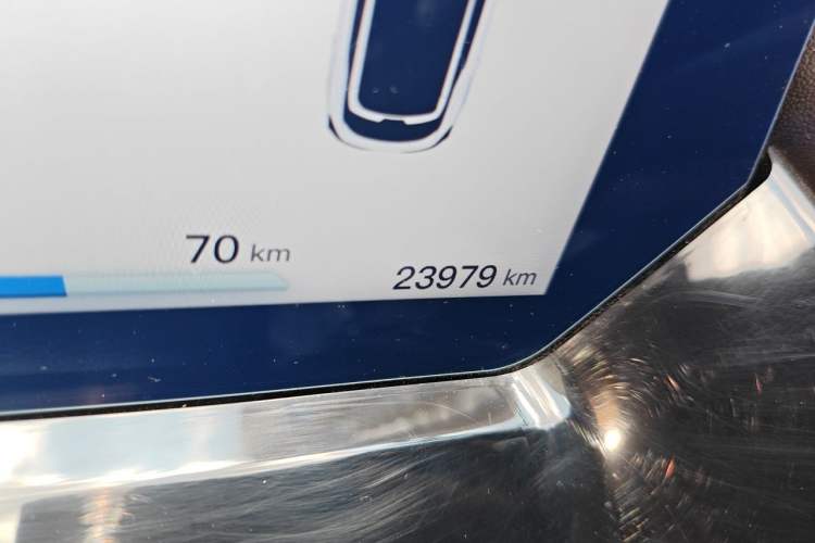Used CHANGAN OSHAN Z6 New Energy 2023 ZhiDian iDD 150KM Flagship PLUS Odometer Close Up