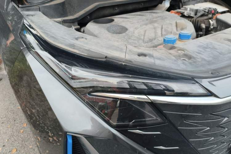 Used CHANGAN OSHAN Z6 New Energy 2023 ZhiDian iDD 150KM Flagship PLUS Right Front Headlight