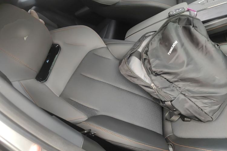 Used CHANGAN OSHAN Z6 New Energy 2023 ZhiDian iDD 150KM Flagship PLUS Right Front Seat