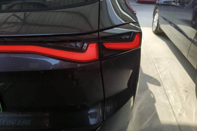Used CHANGAN OSHAN Z6 New Energy 2023 ZhiDian iDD 150KM Flagship PLUS Smart Parking Edition Right Rear Taillight