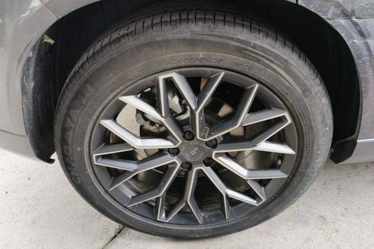 Used CHANGAN OSHAN Z6 New Energy 2023 ZhiDian iDD 150KM Flagship PLUS Right Rear Wheel Hub