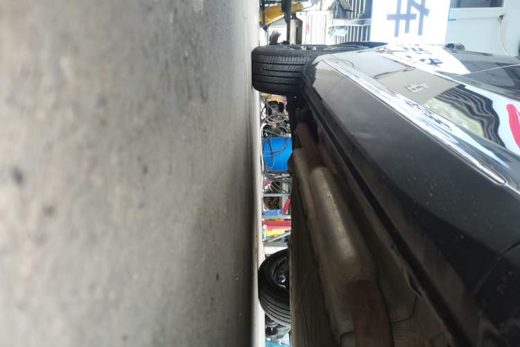 Used CHANGAN OSHAN Z6 New Energy 2023 ZhiDian iDD 150KM Flagship PLUS Right Side Sill