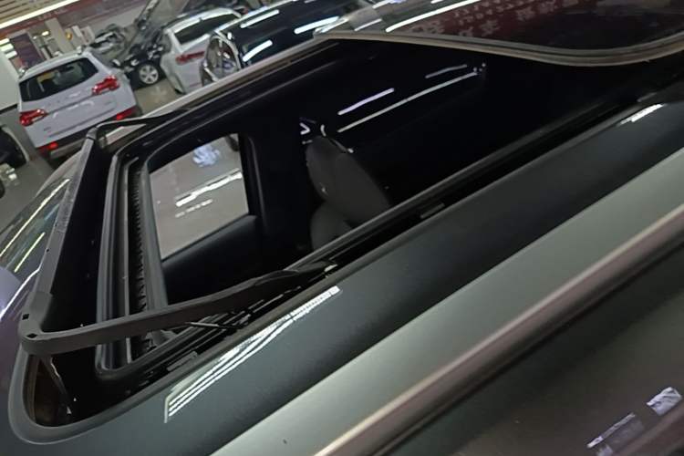 Used CHANGAN OSHAN Z6 New Energy 2023 ZhiDian iDD 150KM Flagship PLUS Roof