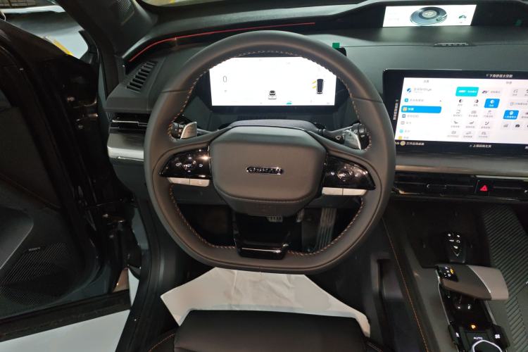 Used CHANGAN OSHAN Z6 New Energy 2023 ZhiDian iDD 150KM Flagship PLUS Smart Parking Edition Steering Wheel