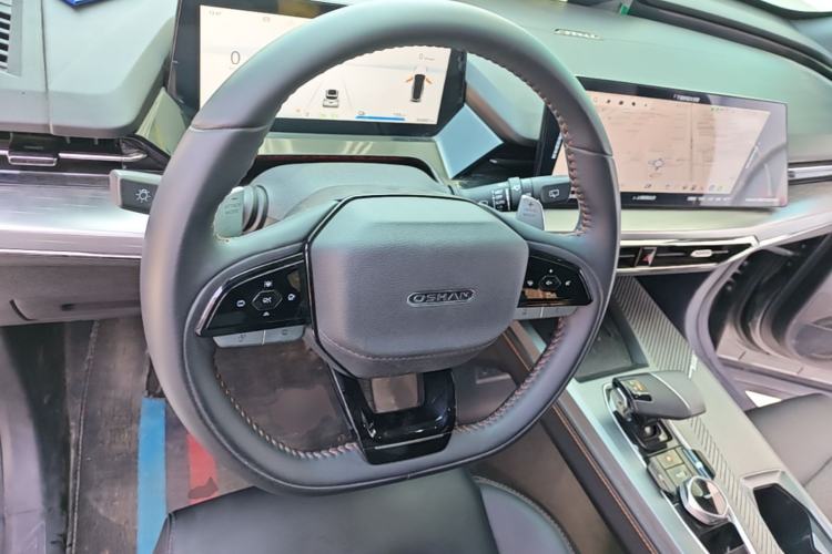 Used CHANGAN OSHAN Z6 New Energy 2023 ZhiDian iDD 150KM Flagship PLUS Smart Parking Edition Steering Wheel