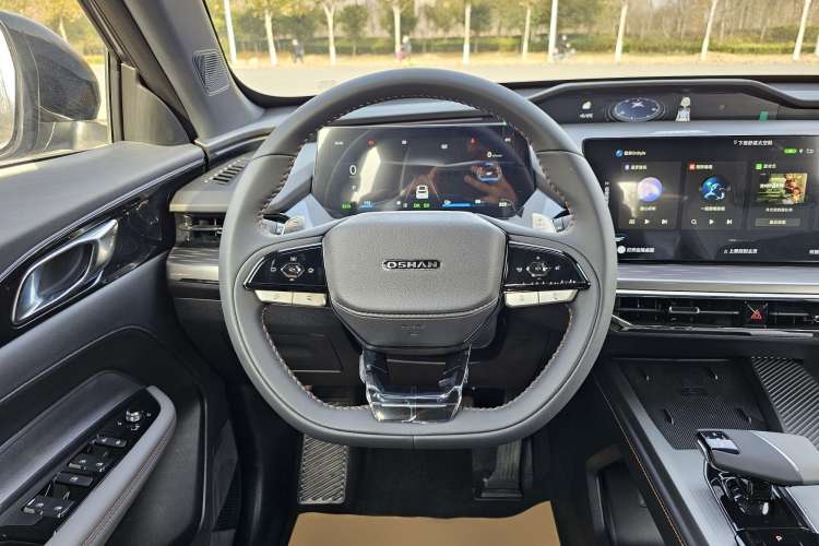 Used CHANGAN OSHAN Z6 New Energy 2023 ZhiDian iDD 150KM Flagship PLUS Smart Parking Edition Steering Wheel