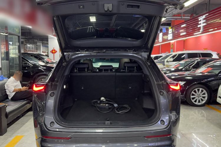 Used CHANGAN OSHAN Z6 New Energy 2023 ZhiDian iDD 150KM Flagship PLUS Trunk