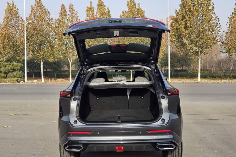 Used CHANGAN OSHAN Z6 New Energy 2023 ZhiDian iDD 150KM Flagship PLUS Smart Parking Edition Trunk