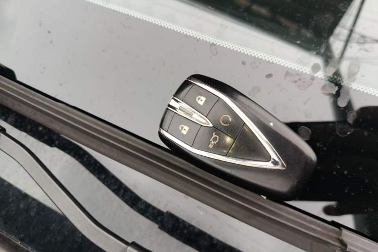 Used CHANGAN OSHAN Z6 New Energy 2023 ZhiDian iDD 150KM Flagship PLUS Vehicle Key