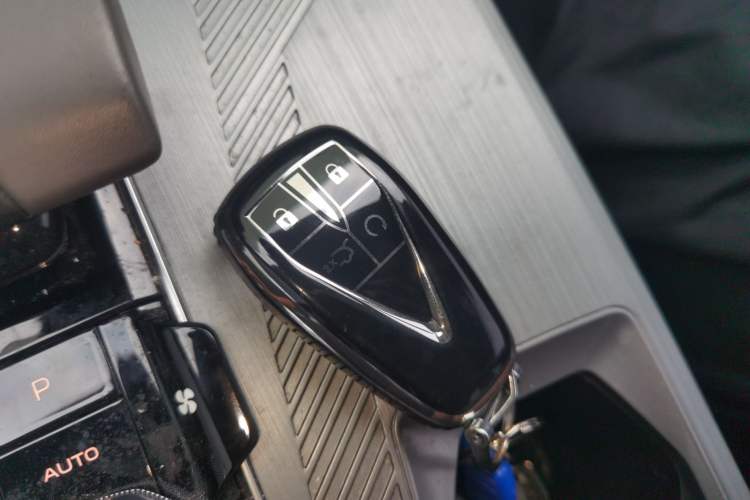 Used CHANGAN OSHAN Z6 New Energy 2023 ZhiDian iDD 150KM Flagship PLUS Vehicle Key