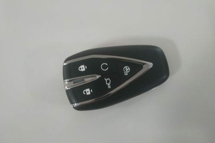 Used CHANGAN OSHAN Z6 New Energy 2023 ZhiDian iDD 150KM Flagship PLUS Smart Parking Edition Vehicle Key