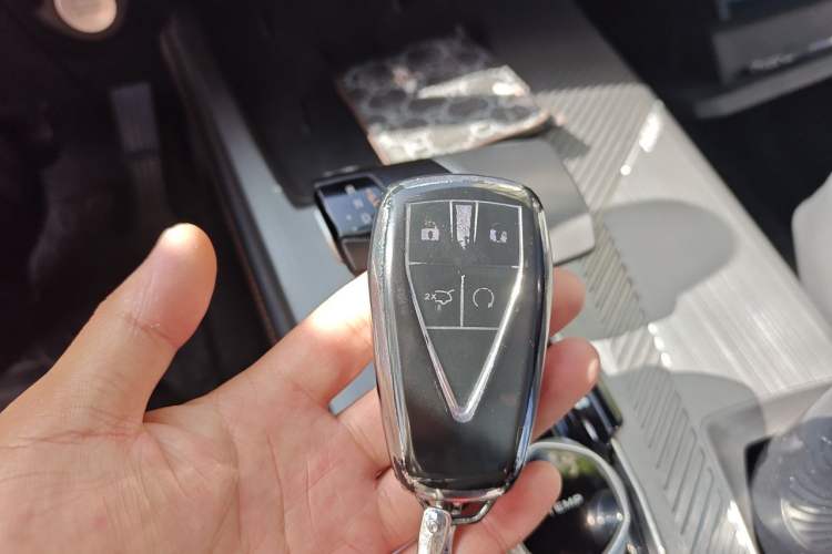 Used CHANGAN OSHAN Z6 New Energy 2023 ZhiDian iDD 150KM Flagship PLUS Vehicle Key