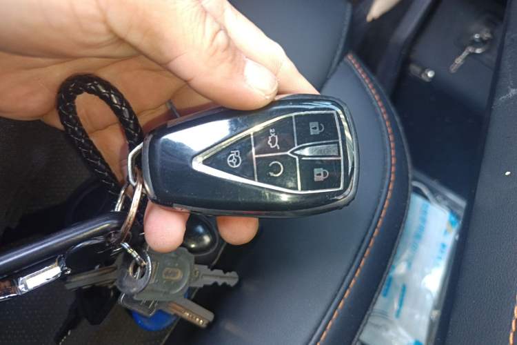 Used CHANGAN OSHAN Z6 New Energy 2023 ZhiDian iDD 150KM Flagship PLUS Smart Parking Edition Vehicle Key