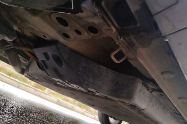 Used CHANGAN OSHAN Z6 New Energy 2023 ZhiDian iDD 150KM Flagship Model Chassis Front Left