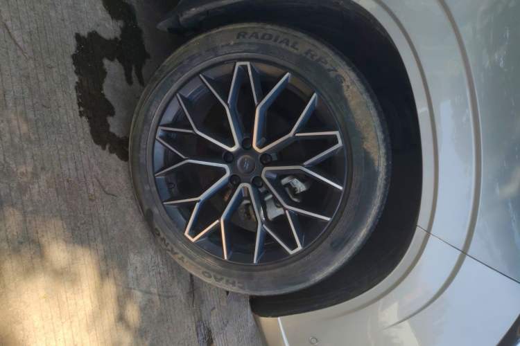 Used CHANGAN OSHAN Z6 New Energy 2023 ZhiDian iDD 150KM Flagship PLUS Smart Parking Edition Exterior 1