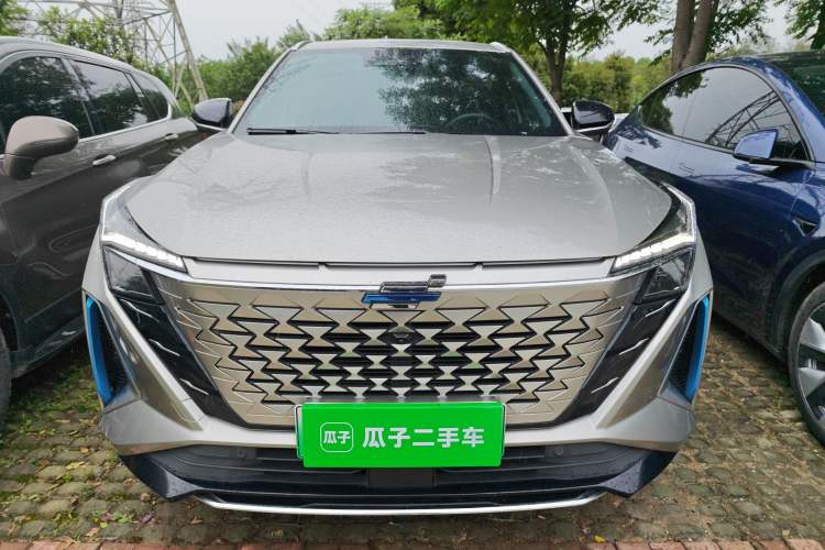 Used CHANGAN OSHAN Z6 New Energy 2023 ZhiDian iDD 150KM Flagship PLUS Smart Parking Edition Front