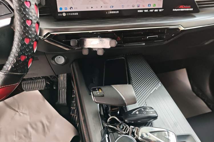 Used CHANGAN OSHAN Z6 New Energy 2023 ZhiDian iDD 150KM Flagship PLUS Smart Parking Edition Gear Lever