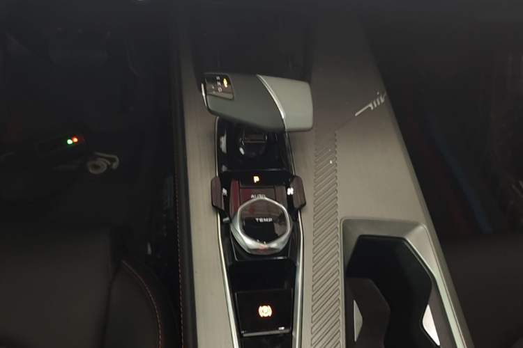 Used CHANGAN OSHAN Z6 New Energy 2023 ZhiDian iDD 150KM Flagship PLUS Gear Lever