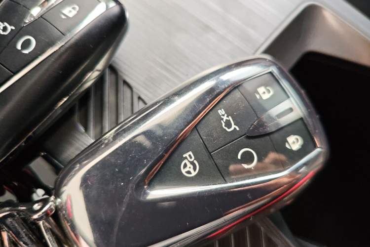 Used CHANGAN OSHAN Z6 New Energy 2023 ZhiDian iDD 150KM Flagship PLUS Smart Parking Edition Interior 1