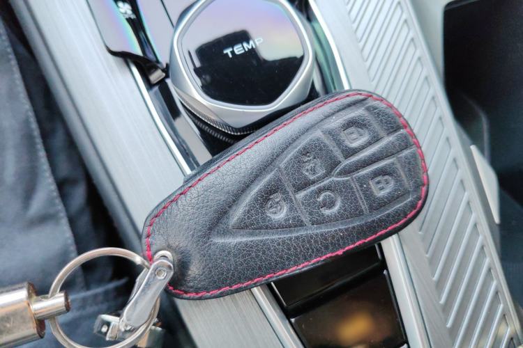 Used CHANGAN OSHAN Z6 New Energy 2023 ZhiDian iDD 150KM Flagship PLUS Smart Parking Edition Interior 1