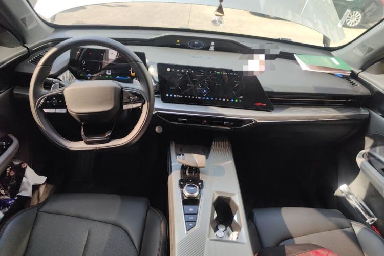 Used CHANGAN OSHAN Z6 New Energy 2023 ZhiDian iDD 150KM Flagship PLUS Interior 2