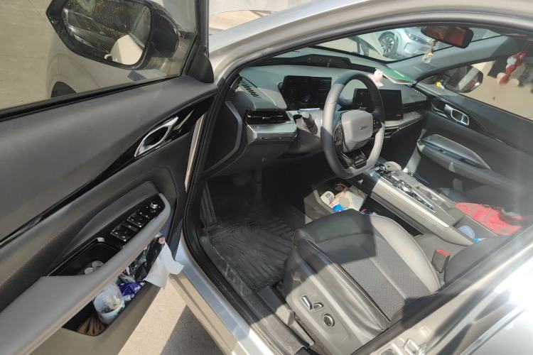 Used CHANGAN OSHAN Z6 New Energy 2023 ZhiDian iDD 150KM Flagship PLUS Interior 3