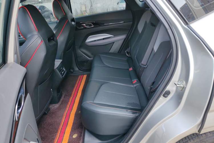 Used CHANGAN OSHAN Z6 New Energy 2023 ZhiDian iDD 150KM Flagship PLUS Smart Parking Edition Interior 4