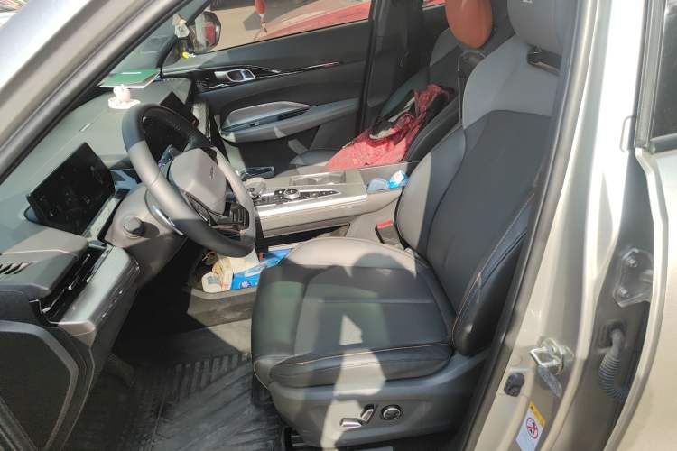Used CHANGAN OSHAN Z6 New Energy 2023 ZhiDian iDD 150KM Flagship PLUS Left Front Seat