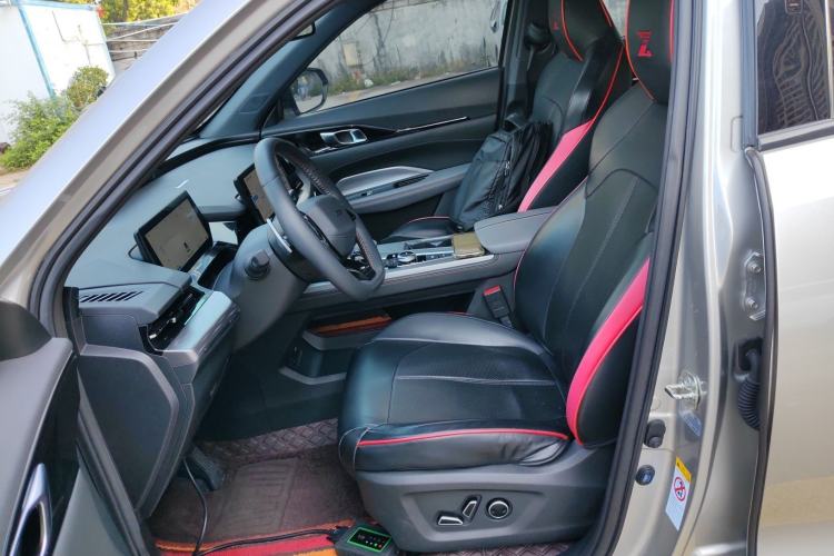 Used CHANGAN OSHAN Z6 New Energy 2023 ZhiDian iDD 150KM Flagship PLUS Smart Parking Edition Left Front Seat