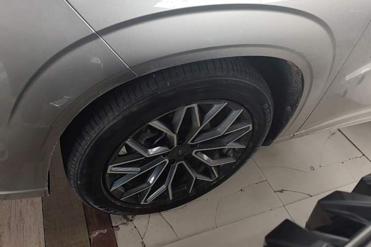 Used CHANGAN OSHAN Z6 New Energy 2023 ZhiDian iDD 150KM Flagship PLUS Left Front Wheel Hub