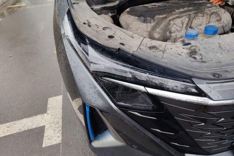 Used CHANGAN OSHAN Z6 New Energy 2023 ZhiDian iDD 150KM Flagship Model Right Front Headlight