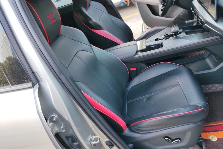 Used CHANGAN OSHAN Z6 New Energy 2023 ZhiDian iDD 150KM Flagship PLUS Smart Parking Edition Right Front Seat