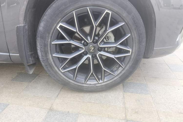 Used CHANGAN OSHAN Z6 New Energy 2023 ZhiDian iDD 150KM Flagship PLUS Right Front Wheel Hub