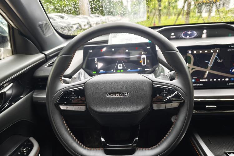 Used CHANGAN OSHAN Z6 New Energy 2023 ZhiDian iDD 150KM Flagship PLUS Smart Parking Edition Steering Wheel