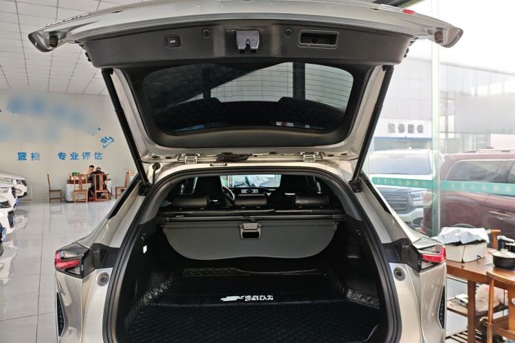 Used CHANGAN OSHAN Z6 New Energy 2023 ZhiDian iDD 150KM Flagship PLUS Smart Parking Edition Trunk
