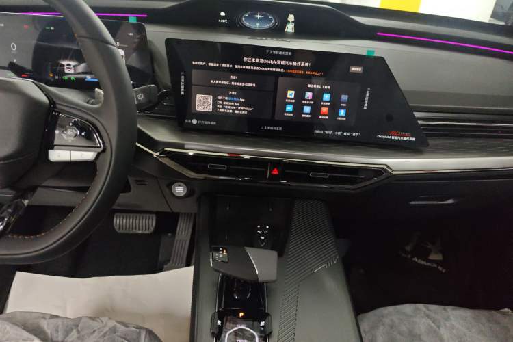 Used CHANGAN OSHAN Z6 New Energy 2023 ZhiDian iDD 150KM Flagship PLUS Smart Parking Edition Audio And AC Panel
