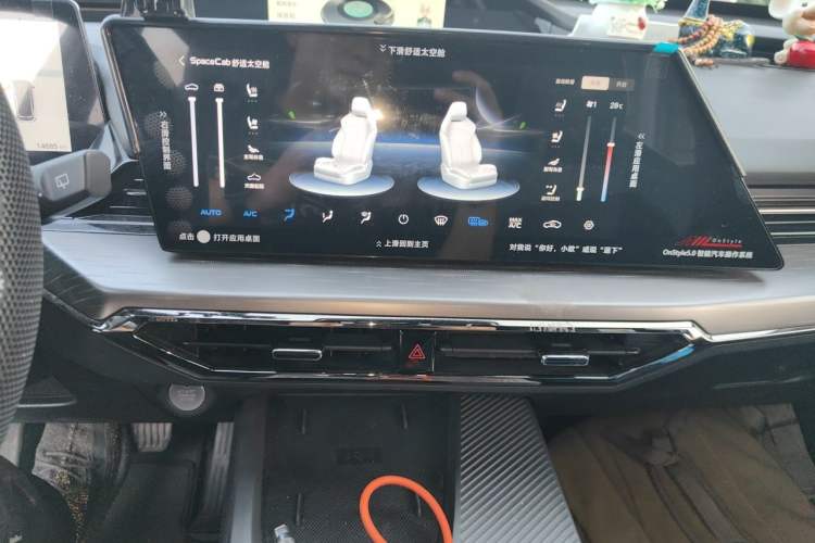Used CHANGAN OSHAN Z6 New Energy 2023 ZhiDian iDD 150KM Flagship PLUS Audio And AC Panel