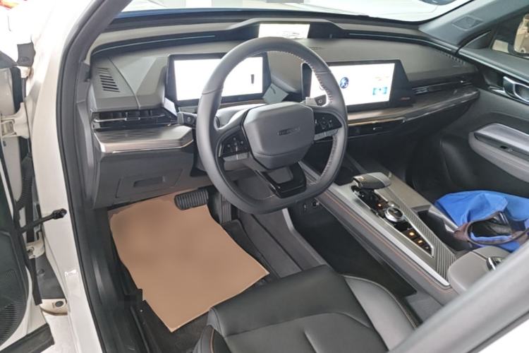 Used CHANGAN OSHAN Z6 New Energy 2023 ZhiDian iDD 150KM Flagship PLUS Center Console