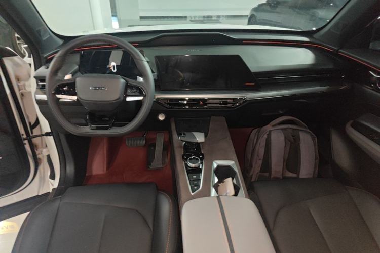 Used CHANGAN OSHAN Z6 New Energy 2023 ZhiDian iDD 150KM Flagship PLUS Smart Parking Edition Center Console