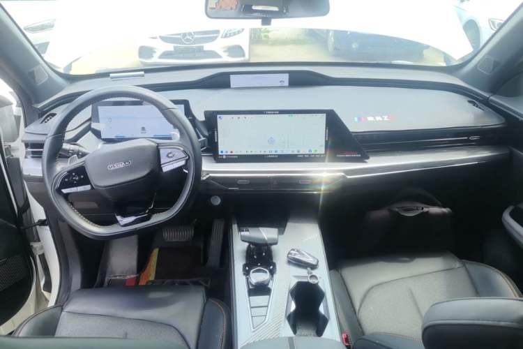 Used CHANGAN OSHAN Z6 New Energy 2023 ZhiDian iDD 150KM Flagship PLUS Center Console
