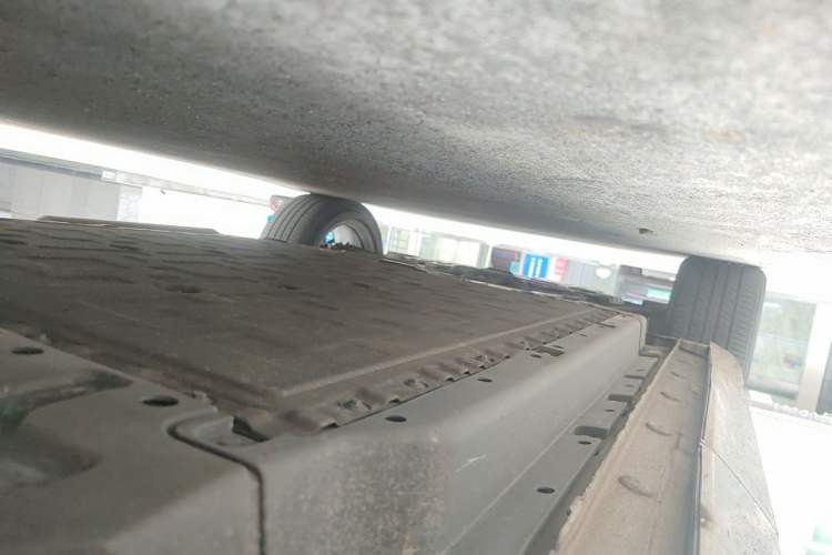 Used CHANGAN OSHAN Z6 New Energy 2023 ZhiDian iDD 150KM Flagship PLUS Smart Parking Edition Chassis Rear Left
