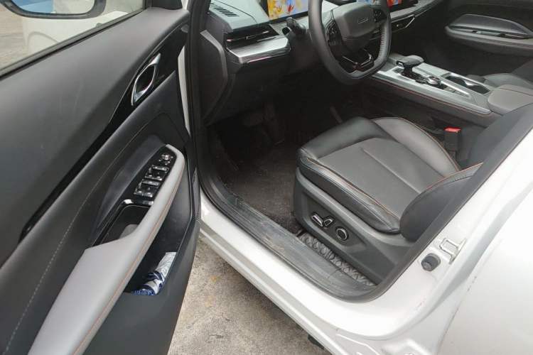 Used CHANGAN OSHAN Z6 New Energy 2023 ZhiDian iDD 150KM Flagship PLUS Smart Parking Edition Driver Seat