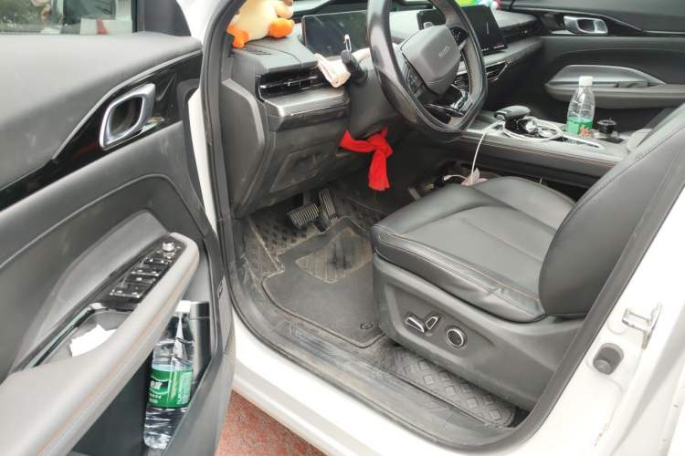 Used CHANGAN OSHAN Z6 New Energy 2023 ZhiDian iDD 150KM Flagship PLUS Smart Parking Edition Driver Seat