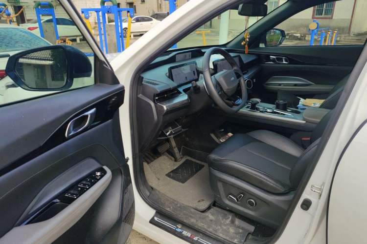 Used CHANGAN OSHAN Z6 New Energy 2023 ZhiDian iDD 150KM Flagship PLUS Smart Parking Edition Driver Seat