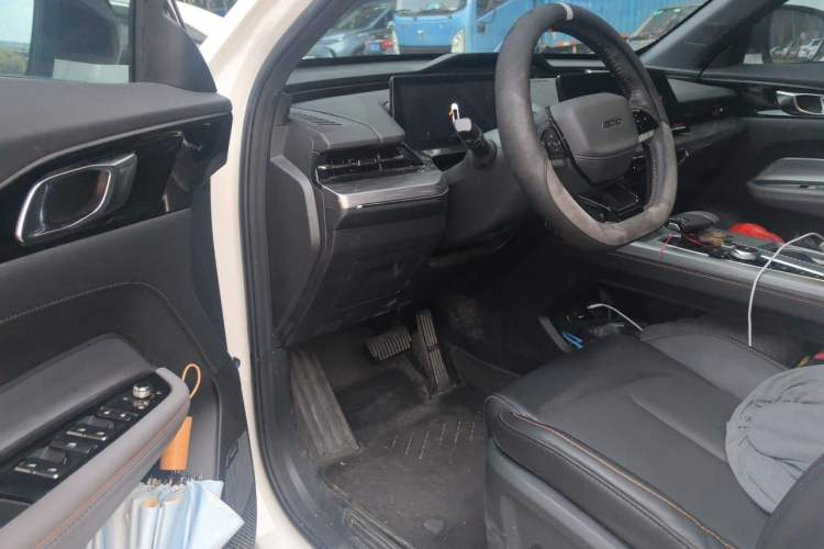 Used CHANGAN OSHAN Z6 New Energy 2023 ZhiDian iDD 150KM Flagship PLUS Smart Parking Edition Driver Seat