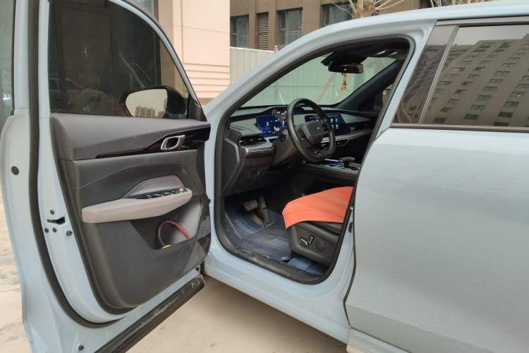Used CHANGAN OSHAN Z6 New Energy 2023 ZhiDian iDD 150KM Flagship Model Driver Seat