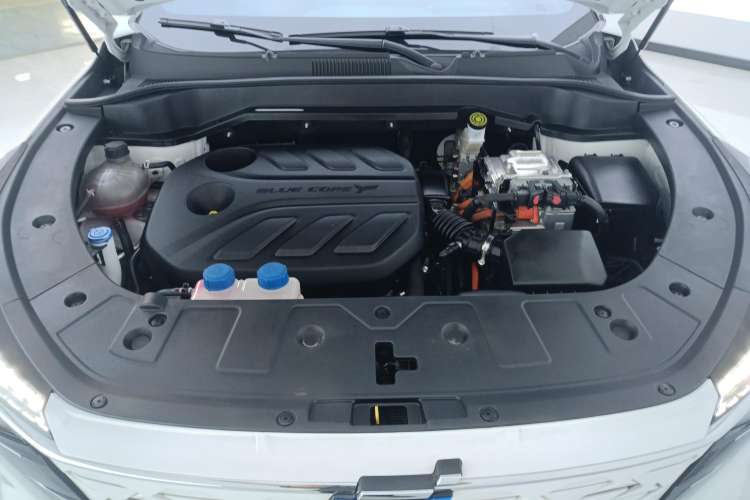 Used CHANGAN OSHAN Z6 New Energy 2023 ZhiDian iDD 150KM Flagship PLUS Engine Bay