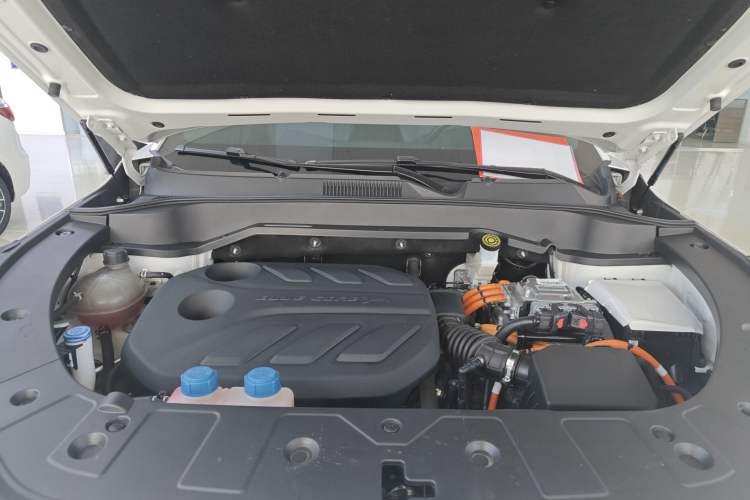 Used CHANGAN OSHAN Z6 New Energy 2023 ZhiDian iDD 150KM Flagship PLUS Engine Bay