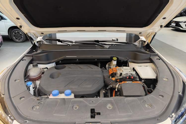 Used CHANGAN OSHAN Z6 New Energy 2023 ZhiDian iDD 150KM Flagship PLUS Engine Bay